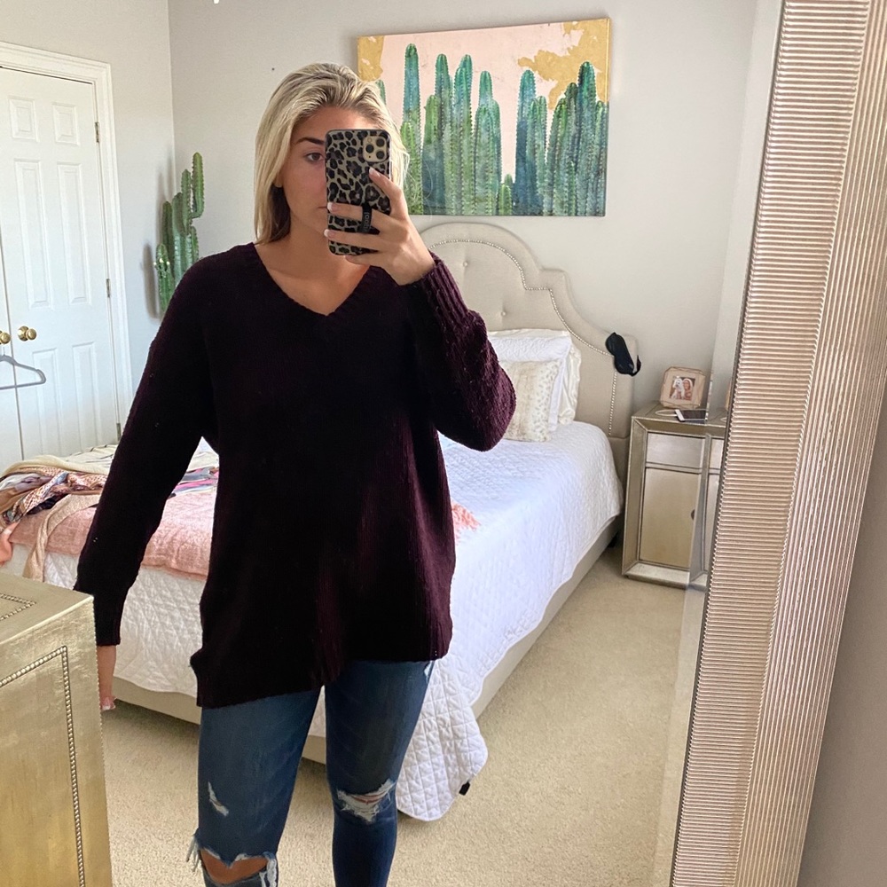 Maroon sweater